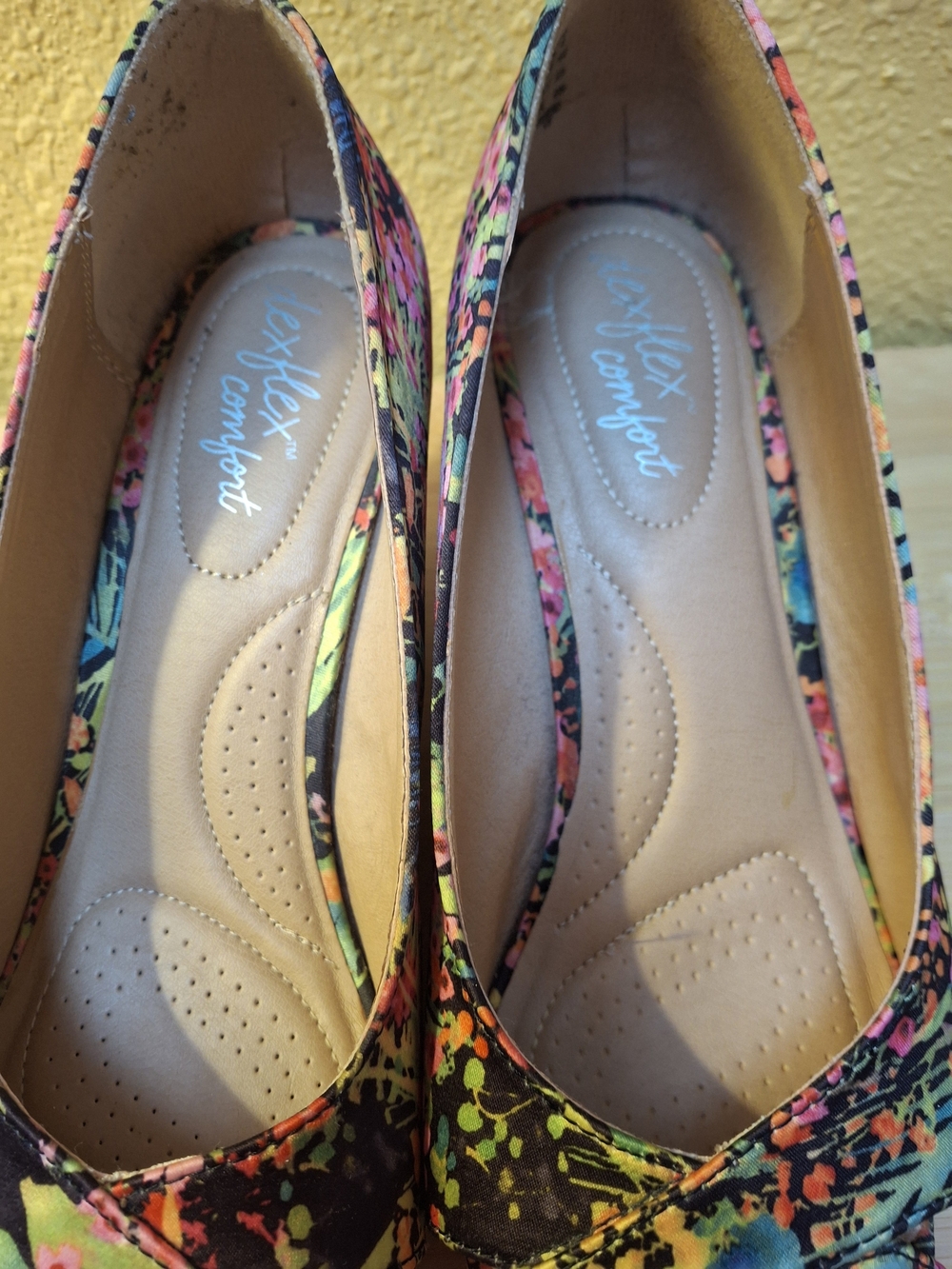 Floral Multi-Color Peep-Toe Wedge Heels - Women - Picture 4 of 4